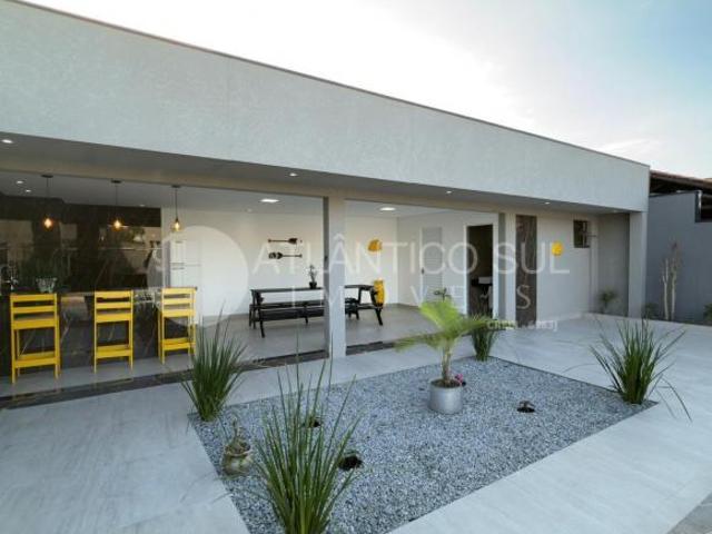 Casa à venda mobiliada com 05 quartos, IPACARAI, MATINHOS PR