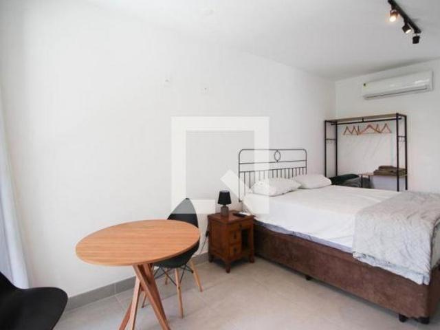 Casa à Venda Moema, 1 Quarto, 35 m² São Paulo