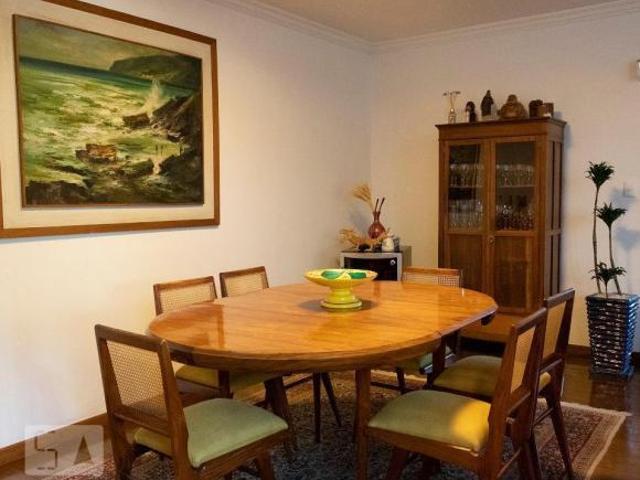 Casa à Venda Moema, 4 Quartos, 245 m² São Paulo