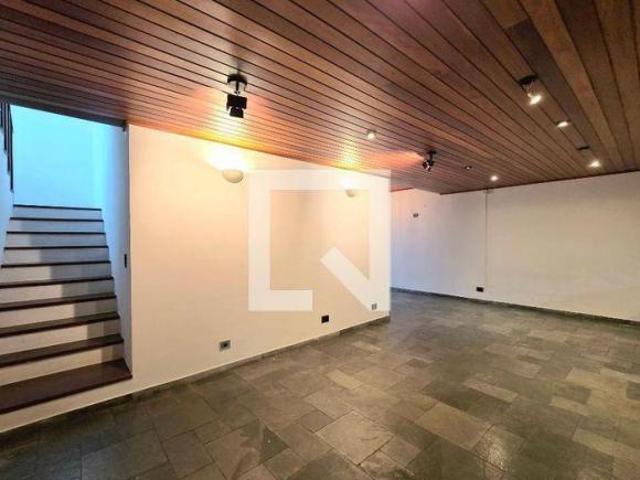 Casa à Venda Moema, 4 Quartos, 300 m² São Paulo