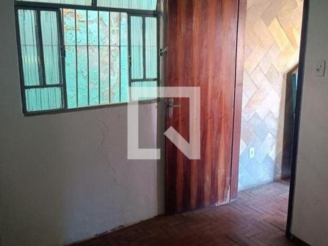 Casa à Venda Monte Castelo, 2 Quartos, 95 m² Contagem