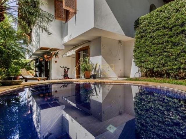 CASA A VENDA MORUMBI COM PISCINA 337MTRS, 4 QUARTOS 3 SUÍTES, 2 VAGAS
