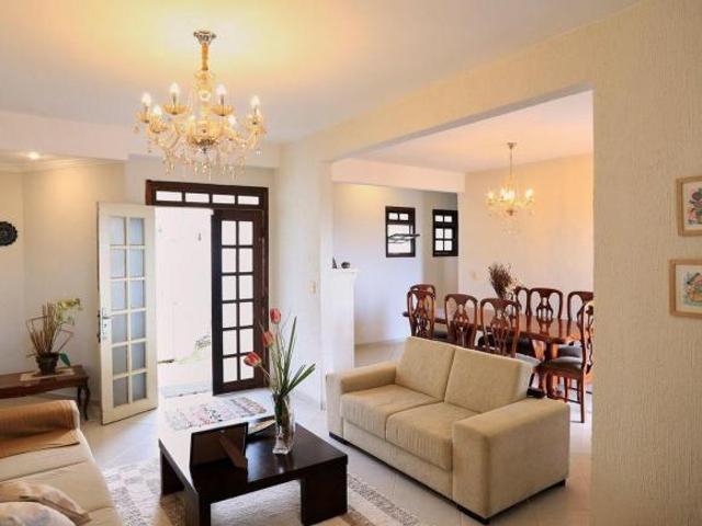 Casa à Venda Mangabeiras, 4 Quartos, 300 m2