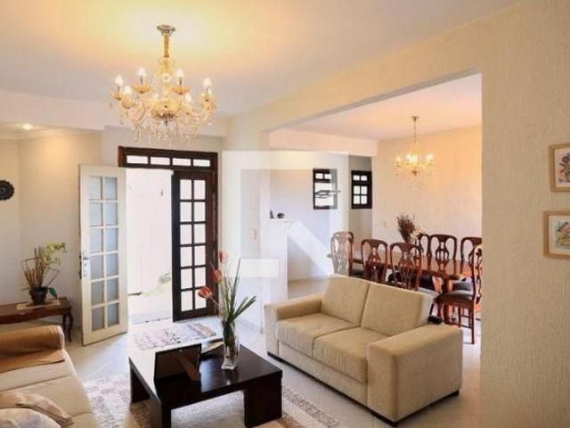 Casa à Venda Mangabeiras, 4 Quartos, 300 m² Belo Horizonte