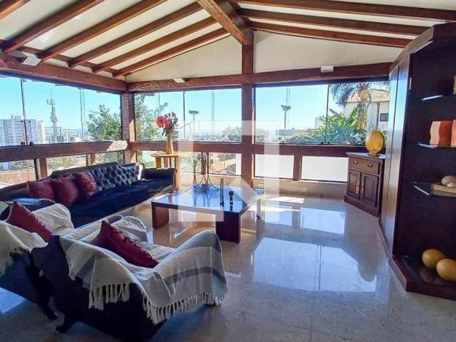 Casa à Venda Mangabeiras, 4 Quartos, 700 m2