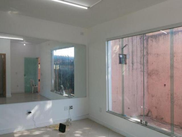 Casa à Venda Novo Glória, 3 Quartos, 200 m2