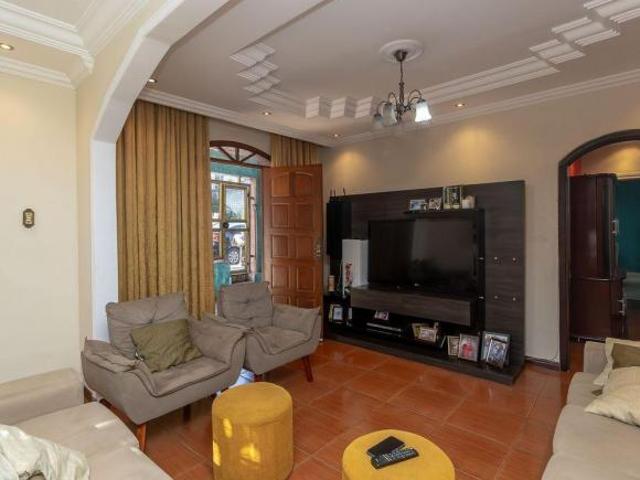 Casa à Venda Novo Glória, 4 Quartos, 469 m2