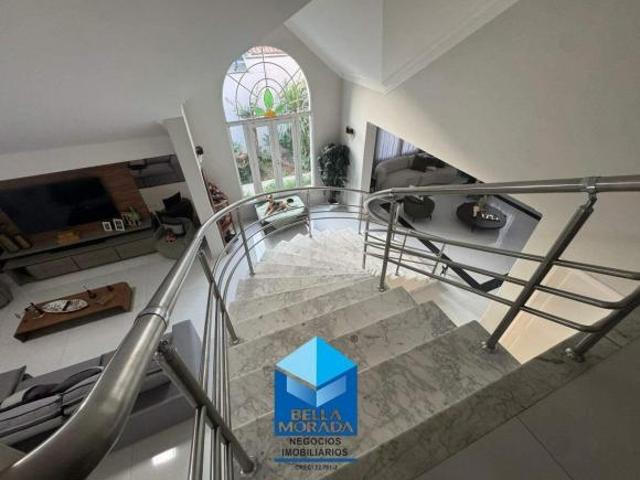Casa à venda no Colina Verde com 4 amplas suítes em terreno 1700 m²
