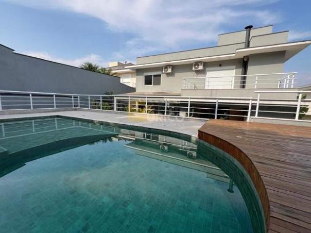 Casa a venda no condomínio Terras de Vinhedo localizado em região central na cidade de Vinhedo
