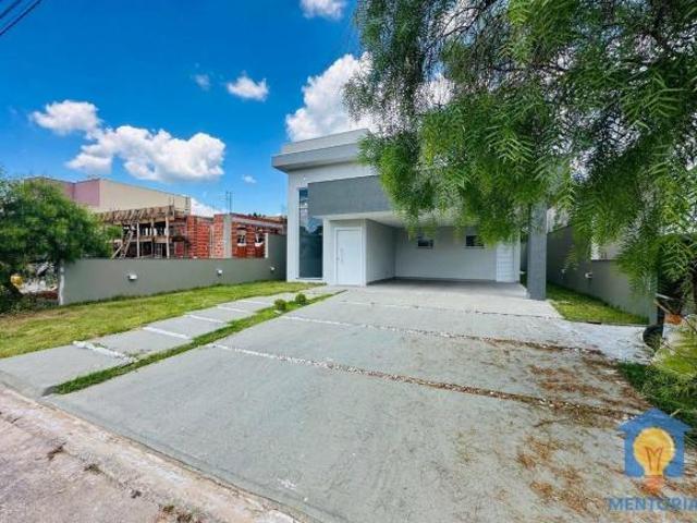Casa à venda no condomínio Vila Real