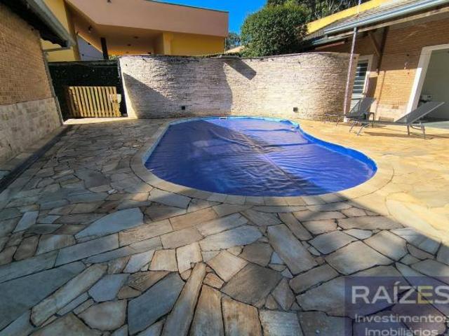 Casa à VENDA no Condomínio VIllage Santa Helena em Bragança Paulista SP