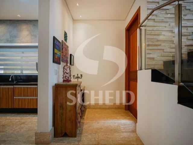 Casa à venda no Condomínio Ville de France, Jardim Prudência. 4 suítes e 4 vagas