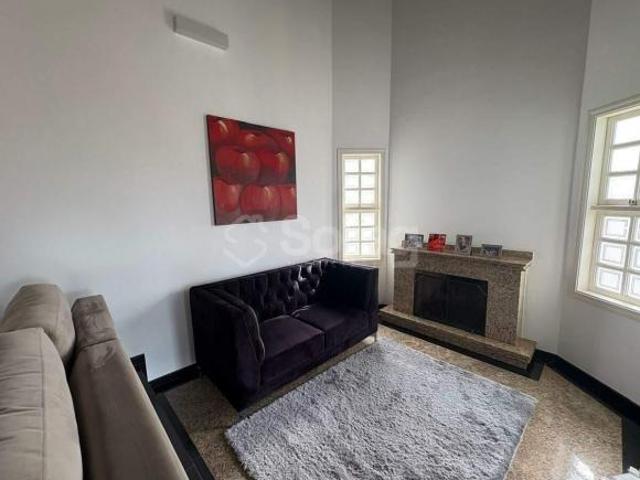 Casa á venda no condomínio Vista Alegre Sede em Vinhedo, interior de São Paulo