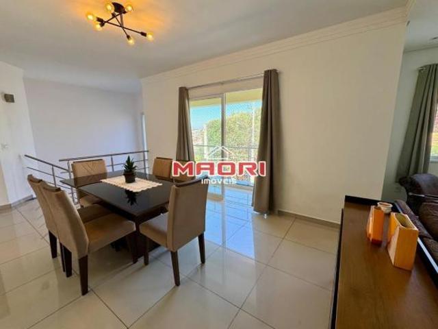 Casa à venda no Condomínio Águas da Serra em Valinhos