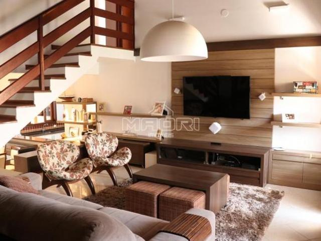 Casa à venda no Condomínio Águas da Serra em Valinhos