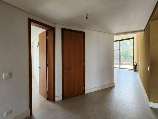 Casa à venda no condomínio Alphaville Granja Viana