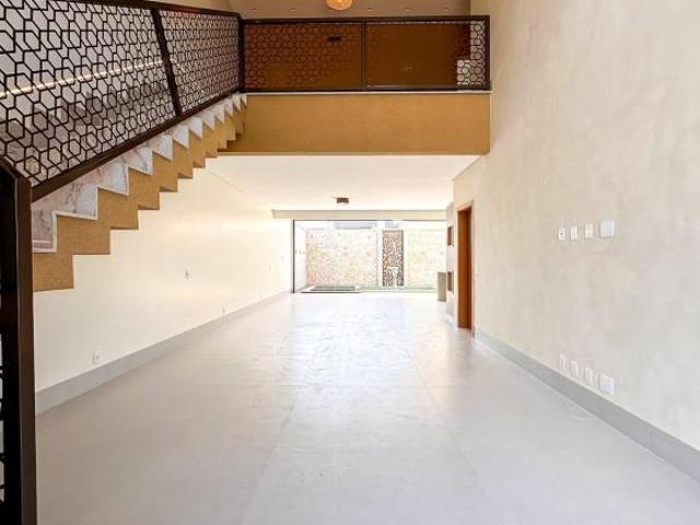 Casa a venda no Condomínio Aruã