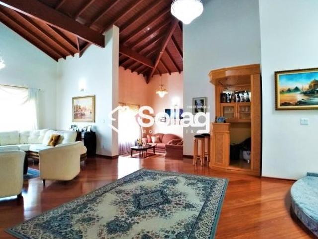 Casa á venda no condomínio Bosque de Grevilea em Vinhedo, interior de São Paulo
