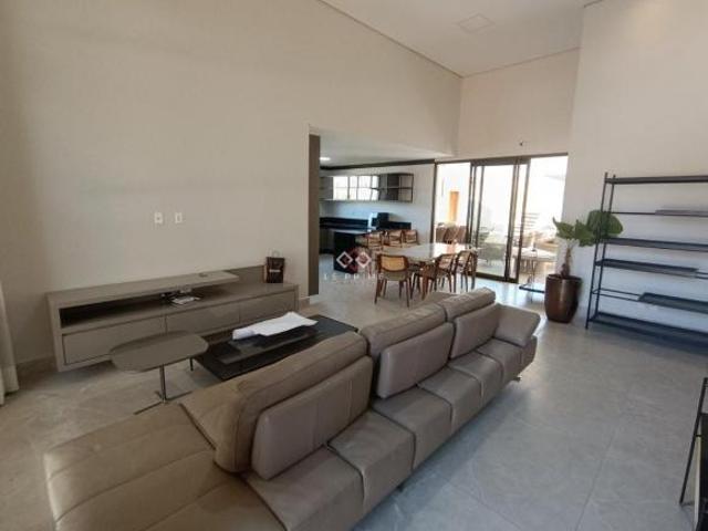 Casa à venda no Condomínio Boulevard