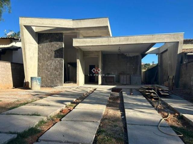 Casa à venda no Condomínio Cedro