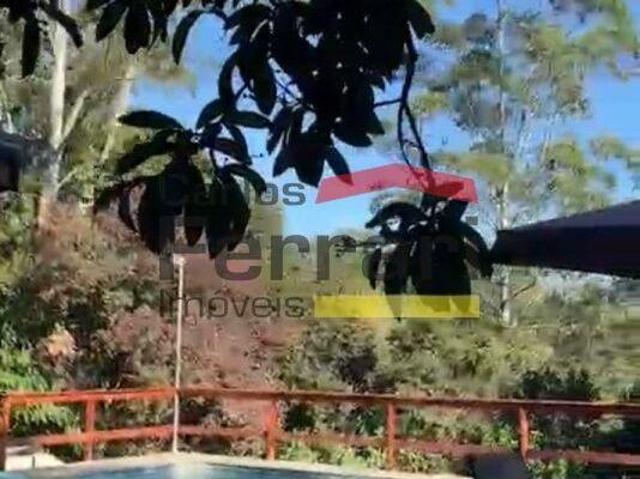 Casa à venda no Condomínio Cinco Lagos Mairiporã ? porteira fechada