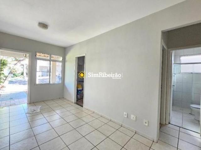 Casa a venda no Condomínio Gerânios. Bairro Condômino Gerânios