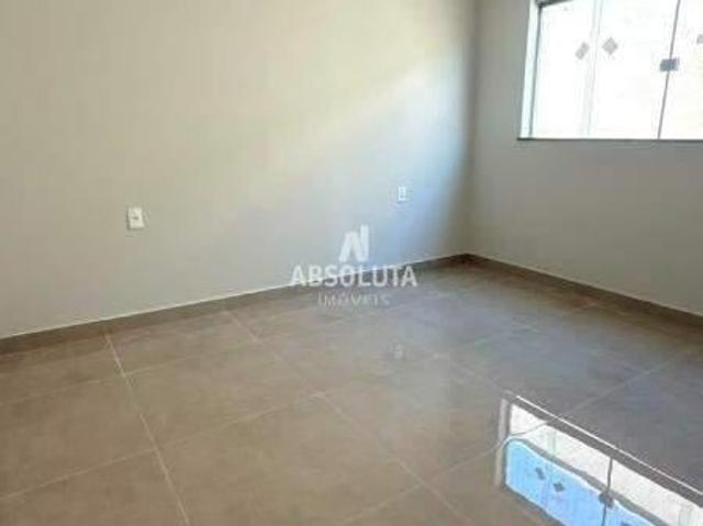Casa a venda no condomínio Mãe Rainha