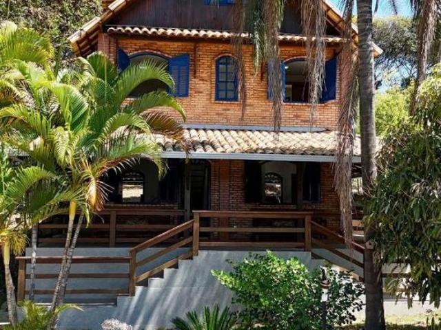 Casa à venda no Condomínio Nossa Fazenda em Esmeraldas MG