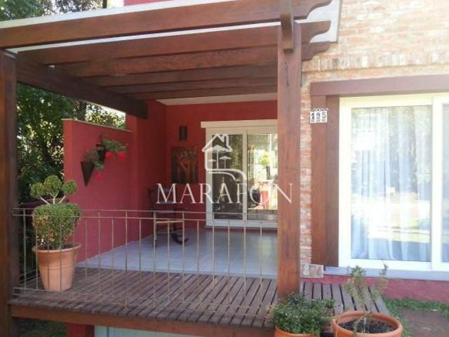 CASA À VENDA NO CONDOMÍNIO RESERVA DA SERRA EM CANELA