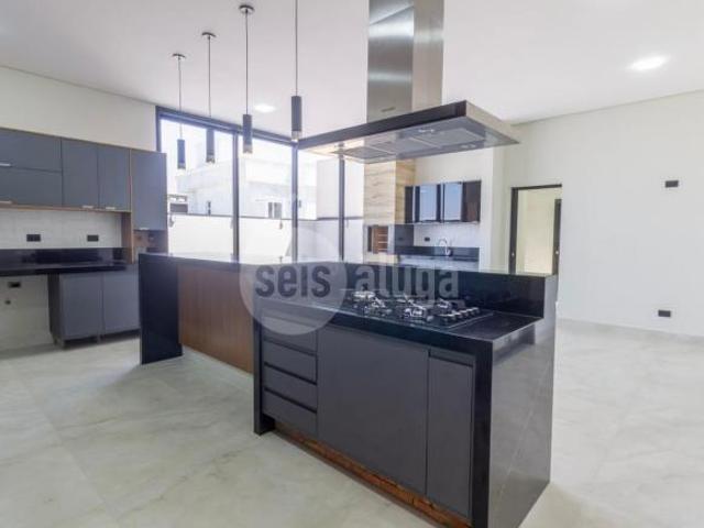 Casa à Venda no Condomínio Residencial Dona Maria José, Indaiatuba 295m²