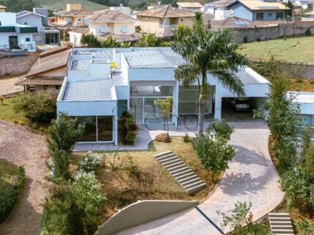 Casa à Venda no Condomínio Residencial Maison Blanche em Valinhos, no bairro Ortizes