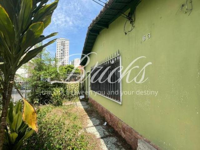 CASA A VENDA NO CAMPO BELO Terreno 300m²