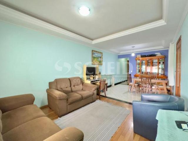 Casa á Venda no Campo Grande com 167m², 3 quartos sendo 1 suíte, 4 vagas
