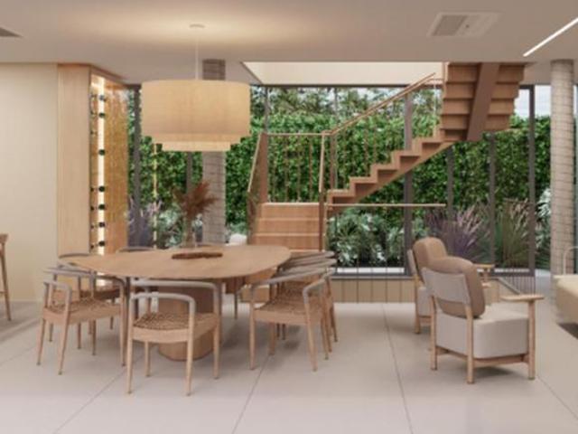 Casa à Venda no Campina do Siqueira, Curitiba com 3 Suítes, Piscina e 3 Vagas – 306 m²