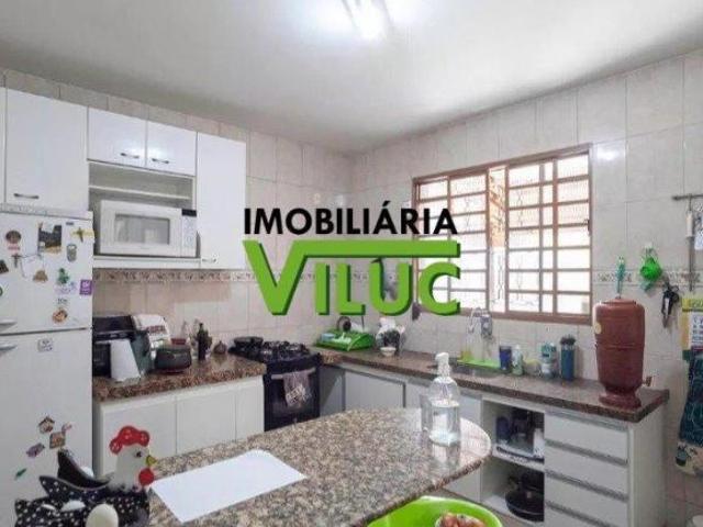 Casa à venda no Castelo