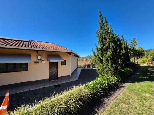 Casa à venda no Centro Canguera