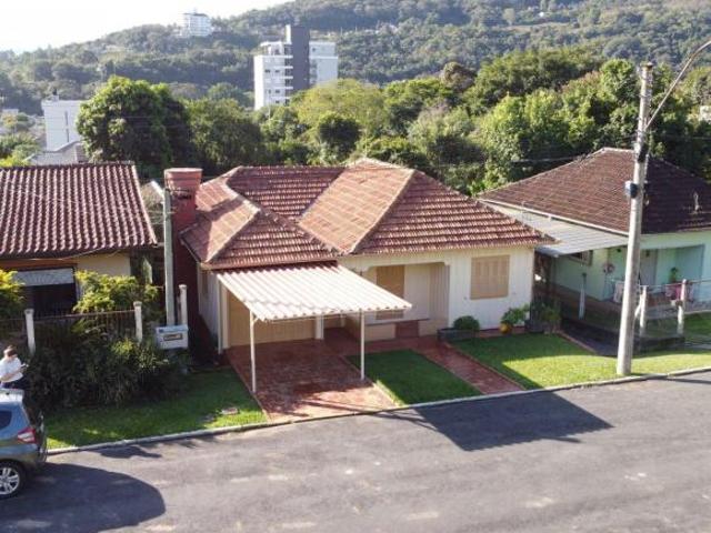Casa à Venda no Centro de Igrejinha