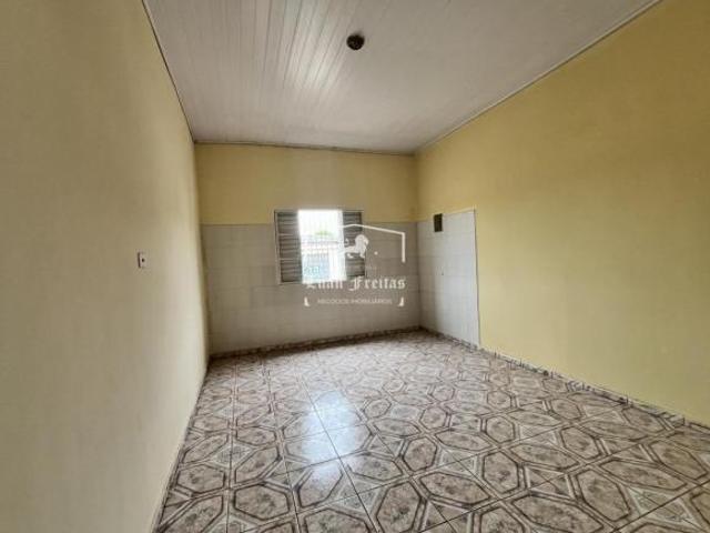 Casa à venda no Centro de Iperó e com uma Sala que pode ser ponto Comercial: Excelente oportunidade!