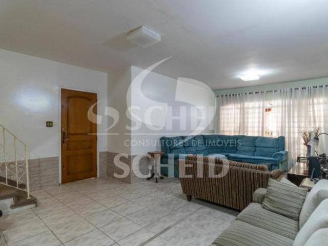 Casa á Venda no Alto da Boa Vista com 266m², 4 quartos sendo 1 suíte, 2 vagas
