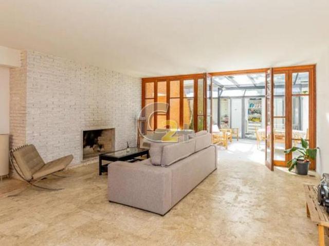 Casa a venda no Alto de Pinheiros 376m² 4 suites 2 vagas
