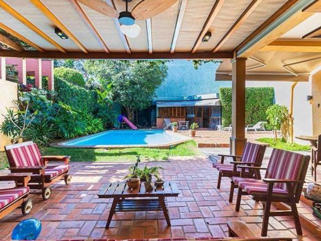 CASA À VENDA NO ALTO DE PINHEIROS