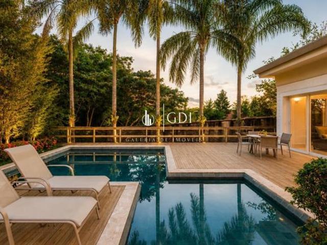 CASA À VENDA NO ALPHAVILLE DOM PEDRO EM CAMPINAS COM FUNDO PARA MATA
