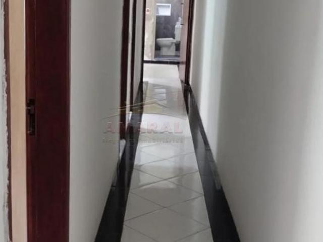 CASA À VENDA NO BOA VISTA SUZANO COM 3 QUARTOS 1 SUÍTE E 2 VAGAS COBERTAS