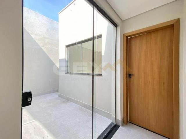 Casa à Venda no Bairro Nova Fortaleza, 3 quartos, 1 suíte e 2 vagas