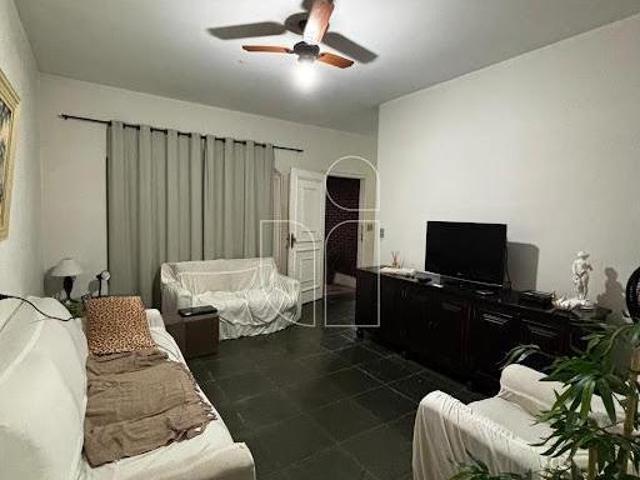 Casa à venda no Bairro Alto Cafezal na cidade de Marília/SP