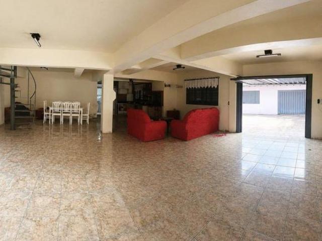 Casa à venda no bairro Ana Rech