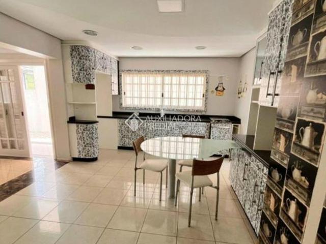 Casa à venda no bairro Bela Vista em Caxias do Sul