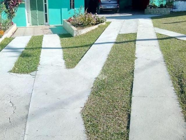 Casa à venda no bairro Caturrita