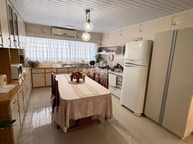 Casa à venda no bairro Centro em São Marcos