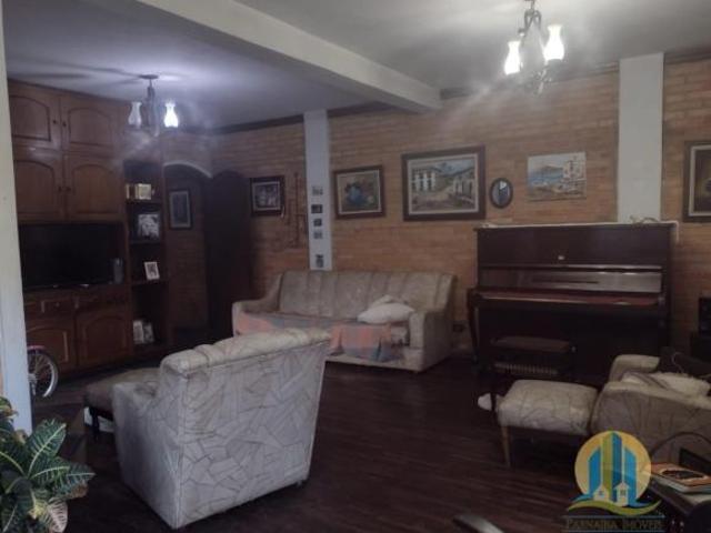 Casa à Venda no Centro de Santana de Parnaíba – SP
